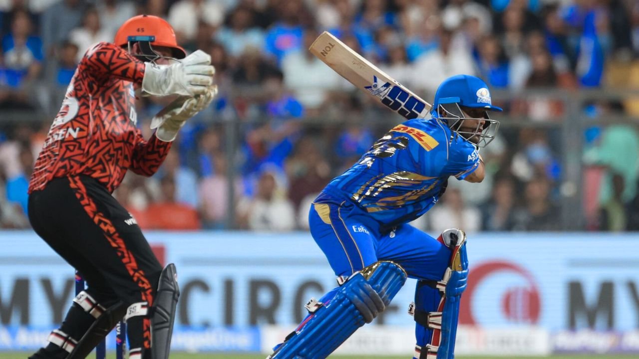 IPL 2025: आज हैदराबाद में SRH और MI के बीच 41वां मुकाबला IPL 2025: आज हैदराबाद में SRH और MI के बीच 41वां मुकाबला