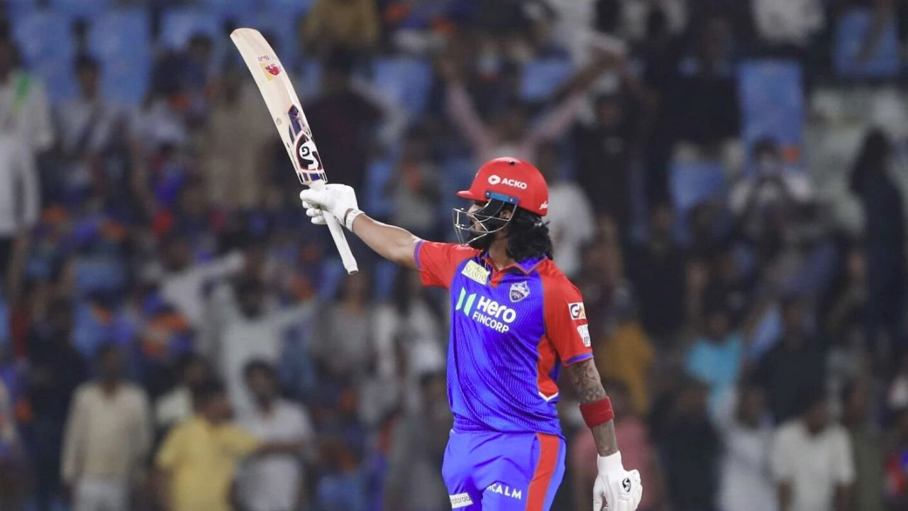 KL Rahul Explosive Half-Century: लखनऊ सुपर जायंट्स के खिलाफ आईपीएल 2025 में जश्न के साथ मनाया खास पल KL Rahul Explosive Half-Century: लखनऊ सुपर जायंट्स के खिलाफ आईपीएल 2025 में जश्न के साथ मनाया खास पल