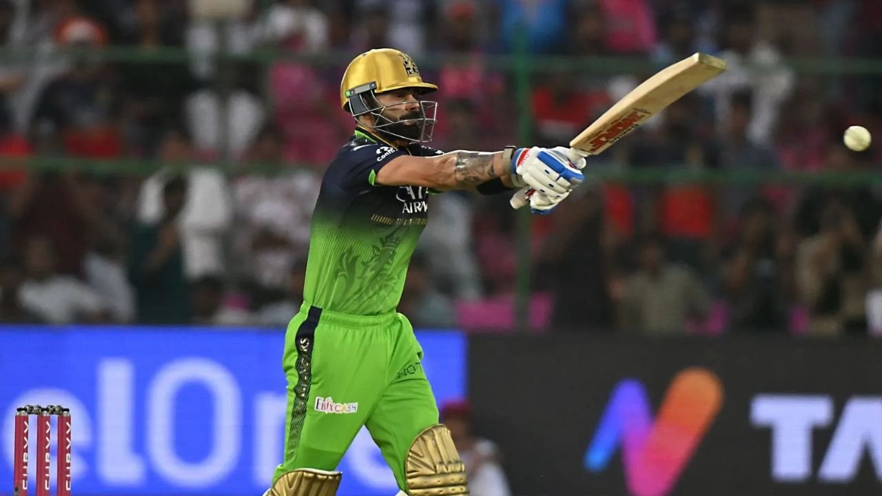 Indian Premier League 2025: Virat Kohli के छक्के से कैमरामैन घायल Sawai Mansingh Stadium में हुआ हादसा Indian Premier League 2025: Virat Kohli के छक्के से कैमरामैन घायल Sawai Mansingh Stadium में हुआ हादसा