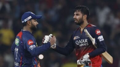 कप्तानों की खेल भावना: ऋषभ पंत ने जीतेश शर्मा के खिलाफ नॉन-स्ट्राइकर रनआउट की अपील वापस ली मिला गले लगाकर धन्यवाद | IPL 2025