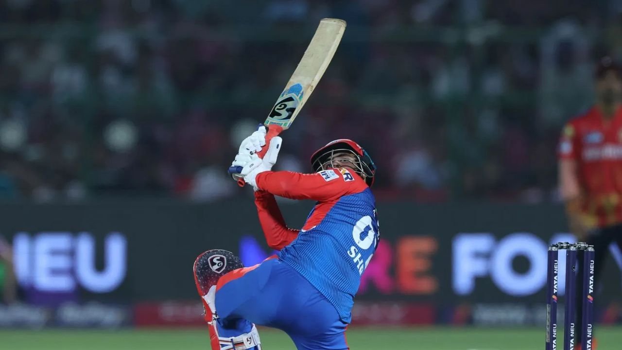 IPL 2025: दिल्ली कैपिटल्स की धमाकेदार जीत पंजाब किंग्स को 6 विकेट से हराया जयपुर में चला मुस्तफिज़ुर का जादू IPL 2025: दिल्ली कैपिटल्स की धमाकेदार जीत पंजाब किंग्स को 6 विकेट से हराया जयपुर में चला मुस्तफिज़ुर का जादू