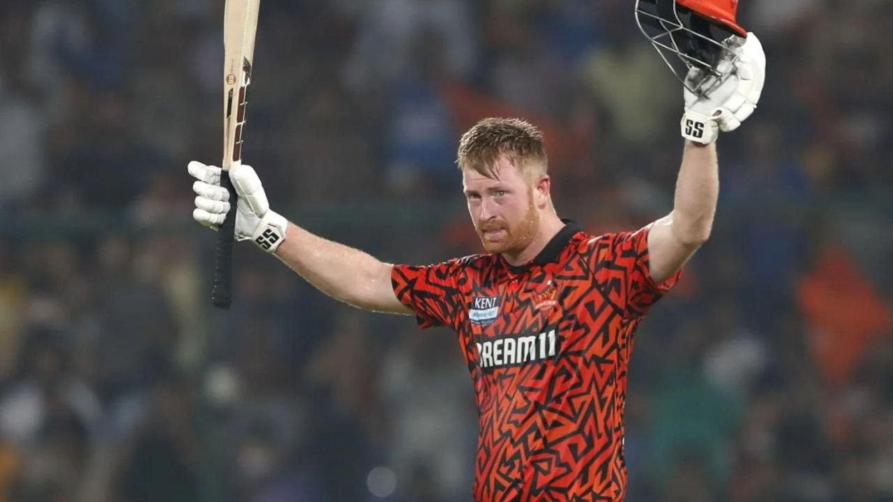 IPL में विदेशी तूफान: देखिए सबसे तेज़ शतक लगाने वाले 5 धाकड़ विदेशी बल्लेबाज़ IPL में विदेशी तूफान: देखिए सबसे तेज़ शतक लगाने वाले 5 धाकड़ विदेशी बल्लेबाज़