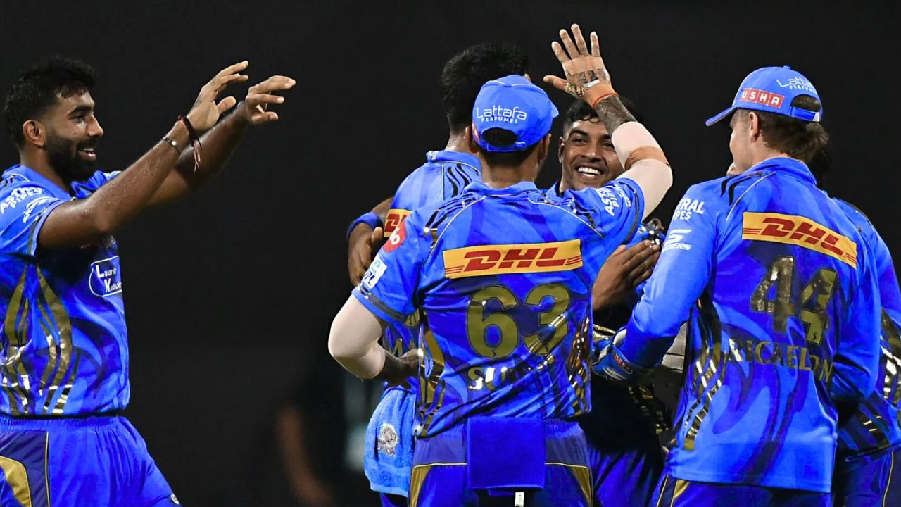 IPL 2025 Playoffs की रेस: कौन बनाएगा टॉप 4 में जगह जानिए सभी 8 टीमों की क्वालिफिकेशन संभावनाएं IPL 2025 Playoffs की रेस: कौन बनाएगा टॉप 4 में जगह जानिए सभी 8 टीमों की क्वालिफिकेशन संभावनाएं