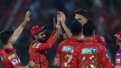 IPL 2025: बॉलीवुड एक्ट्रेस पूनम पांडे की रिकी पोंटिंग से मुलाकात ने मचाया सोशल मीडिया पर धमाल