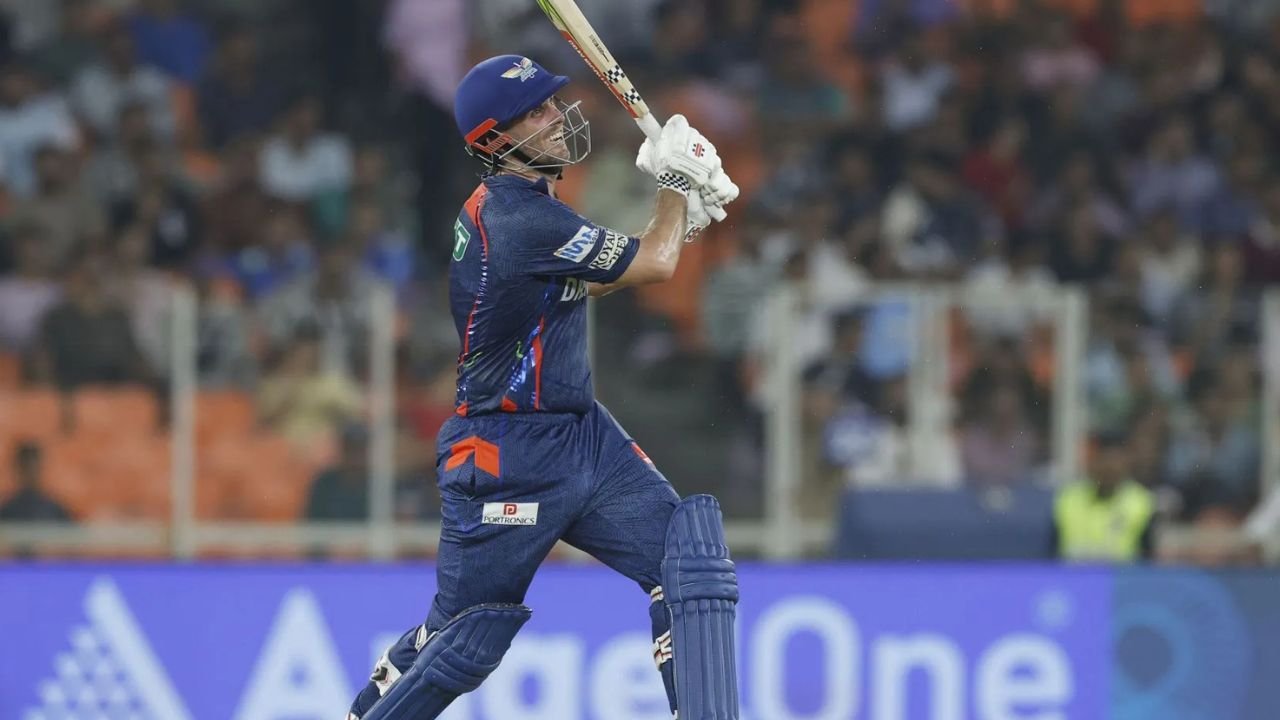 RCB बनाम SRH: प्लेऑफ़ की रेस में टॉप-2 की जंग लखनऊ में होगी बड़ी भिड़ंत RCB बनाम SRH: प्लेऑफ़ की रेस में टॉप-2 की जंग लखनऊ में होगी बड़ी भिड़ंत
