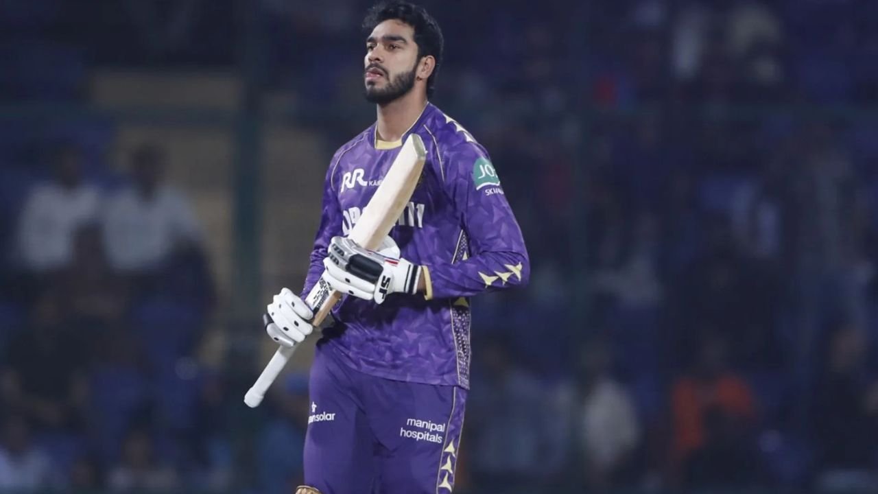 KKR को लगा बड़ा झटका: CSK के खिलाफ मुकाबले से बाहर हुए उपकप्तान वेंकटेश अय्यर जानें क्या है चोट की वजह KKR को लगा बड़ा झटका: CSK के खिलाफ मुकाबले से बाहर हुए उपकप्तान वेंकटेश अय्यर जानें क्या है चोट की वजह