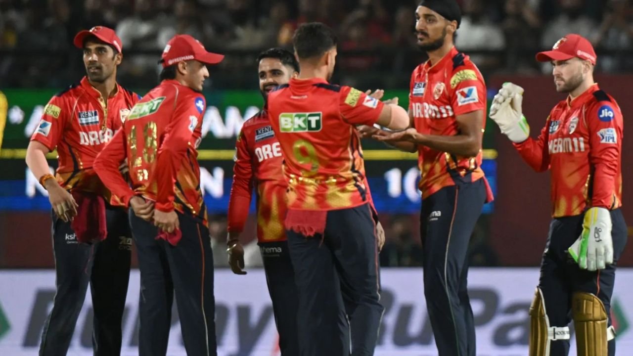 IPL 2025: क्या Josh Inglis और Marcus Stoinis की गैरमौजूदगी से बिगड़ेगा PBKS का समीकरण जानिए Aakash Chopra ने क्या कहा IPL 2025: क्या Josh Inglis और Marcus Stoinis की गैरमौजूदगी से बिगड़ेगा PBKS का समीकरण जानिए Aakash Chopra ने क्या कहा