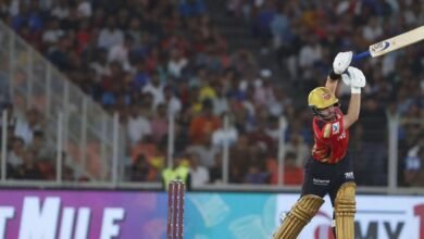 IPL 2025: जॉश इंग्लिस ने लगाई मुंबई इंडियंस के खिलाफ तूफानी शुरुआत, श्रेयस अय्यर के साथ PBKS की बढ़त