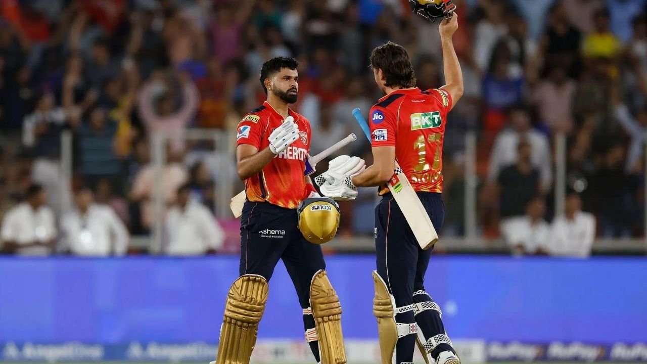 11 साल बाद वापसी PBKS ने MI को हराकर IPL 2025 Final में बनाई जगह इतिहास रचने से एक कदम दूर 11 साल बाद वापसी PBKS ने MI को हराकर IPL 2025 Final में बनाई जगह इतिहास रचने से एक कदम दूर