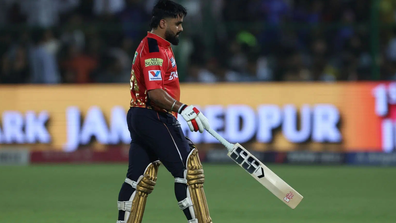 IPL 2025: ट्रेंट बोल्ट का कमाल क्वालिफायर 2 में प्रभसिमरन सिंह को आउट कर मुंबई को दिलाई तेज़ शुरुआत IPL 2025: ट्रेंट बोल्ट का कमाल क्वालिफायर 2 में प्रभसिमरन सिंह को आउट कर मुंबई को दिलाई तेज़ शुरुआत